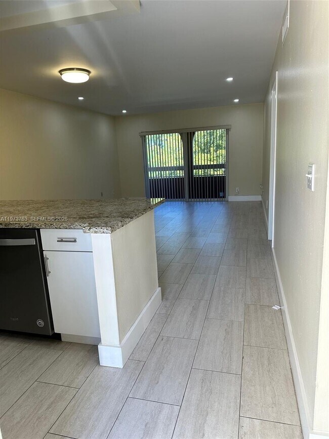 Photo - 7920 Camino Real Unidad M 312