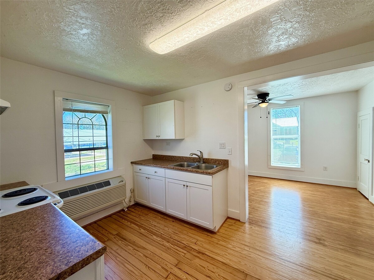 Photo - 232 S Tesch St Unit 236