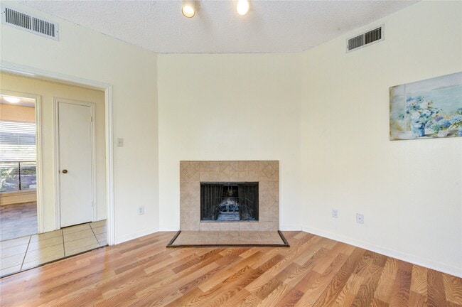 Photo - 3741 Thistlemont Dr