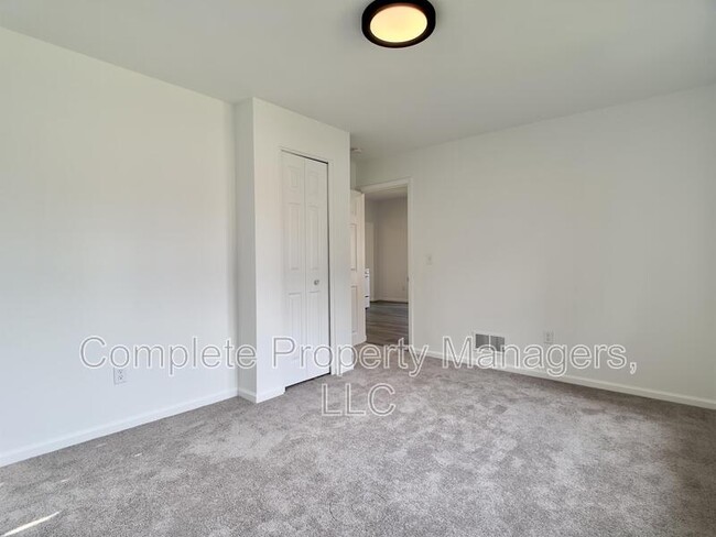 Photo - 247 E Fremont St