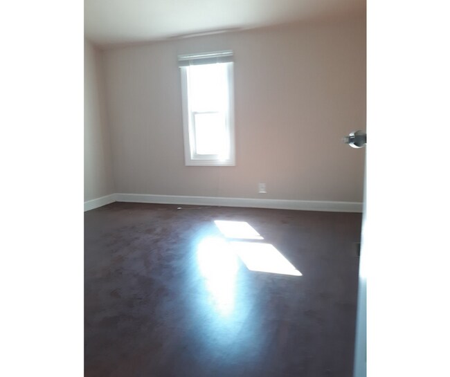 Photo - 3818 W Cold Spring Ln Unidad 11 Available $600 11 - Basement