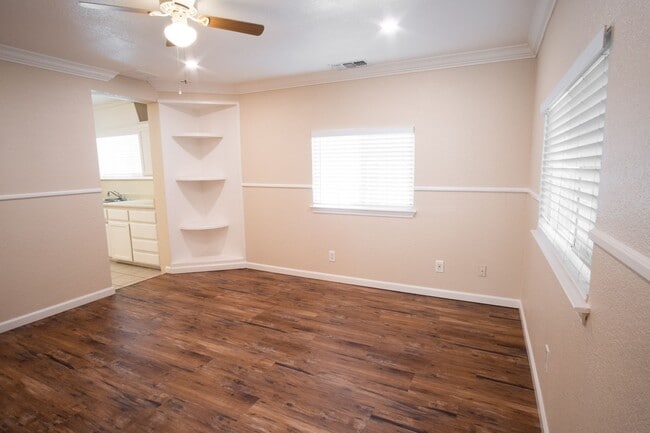 Photo - 150 S Lincoln St