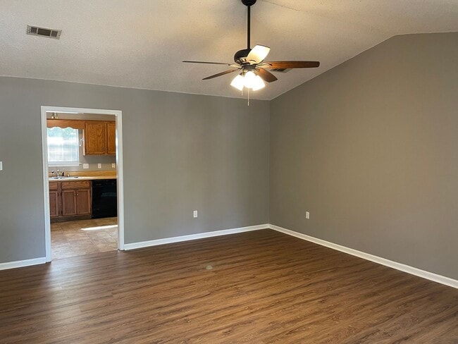 Photo - 716 Rosewood Dr