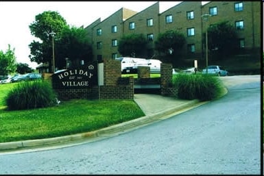 Photo - Holiday Village Apartments