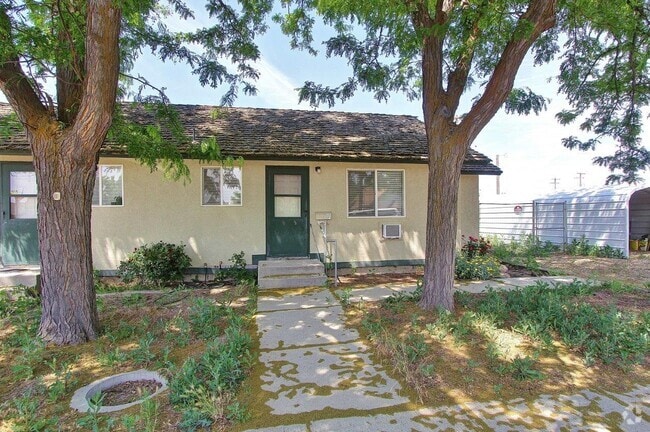 Building Photo - 421 NE 3rd St Rental
