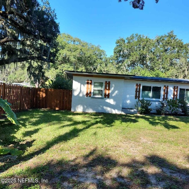 Photo - 1503 Broome St