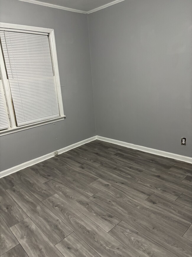 Photo - 705 Cecelia Ave