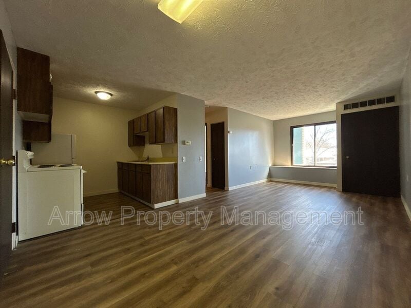 Photo - 130 S 5th St