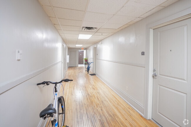 Studio, 1BA - 316SQ