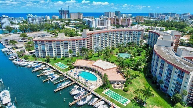 Photo - 2731 NE 14th Street Causeway Unit 232