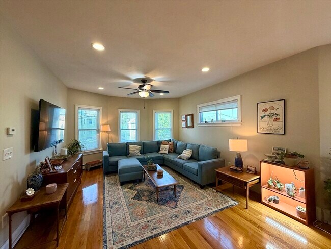 Photo - 23 Bedford St Unit 1