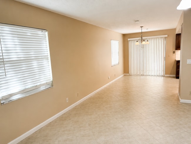 Photo - 9129 W Highland Pines Blvd Unidad 1