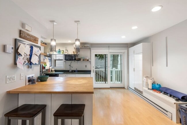 Photo - 63 Bolton St