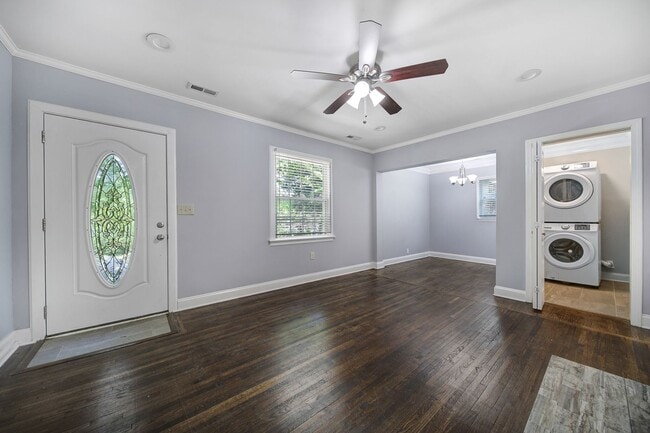 Photo - Lovely 2 Bed 1 Bath Bungalow Home in Charl...