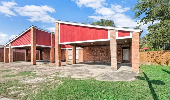 Building Photo - 8002 Beechnut St