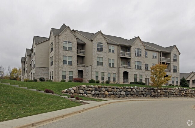 Photo - Hanover Square Apartments
