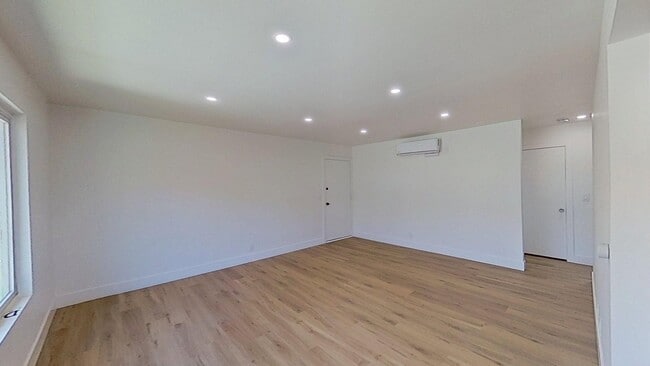 Photo - 1632 Picadilly Way Unidad D
