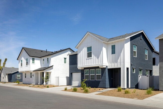 Photo - 9117 N 181st Ave