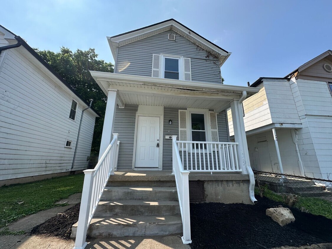 BEAUTIFUL RENOVATED NEW 3 BEDROOM HOUSE MI... - BEAUTIFUL RENOVATED NEW 3 BEDROOM HOUSE MI...