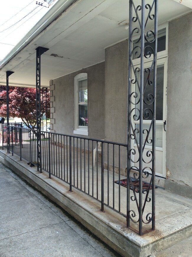 Photo - 216 Rochelle Ave Unidad Rochelle - 2nd Floor