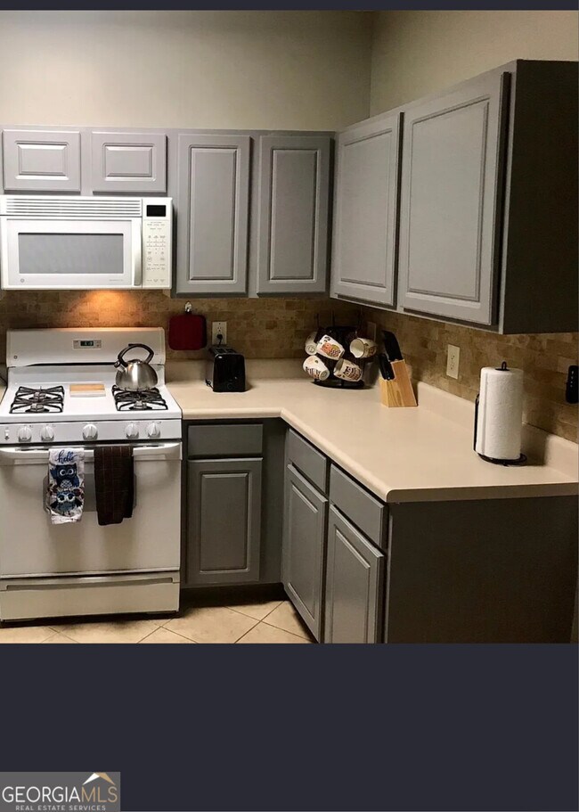 Photo - 3266 Mill Springs Cir NE