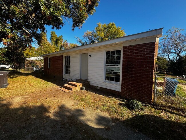 Photo - 3 BED 1 BATH IN FAYETTEVILLE NC