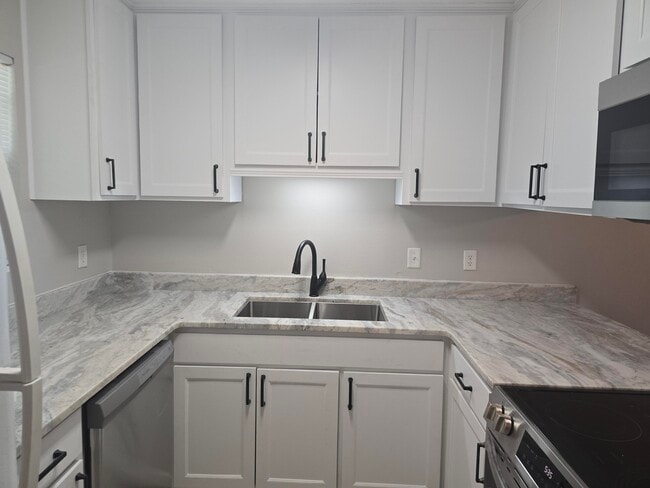 Photo - 17 7th St