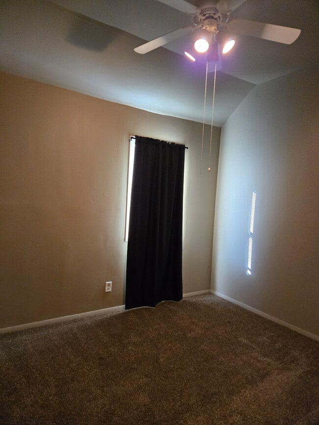 Photo - 401 E Lloyd St Unidad 401