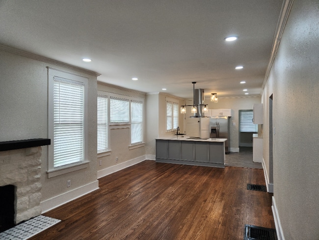 Photo - 1531 Kendale Ave