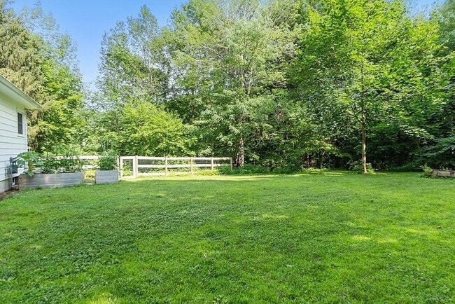 Photo - 590 Ashby State Rd