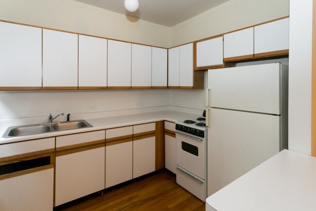 653 W Barry Ave Unit 602