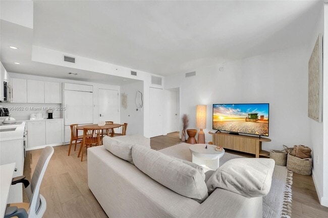 Photo - 55 SW 9th St Unit 1802