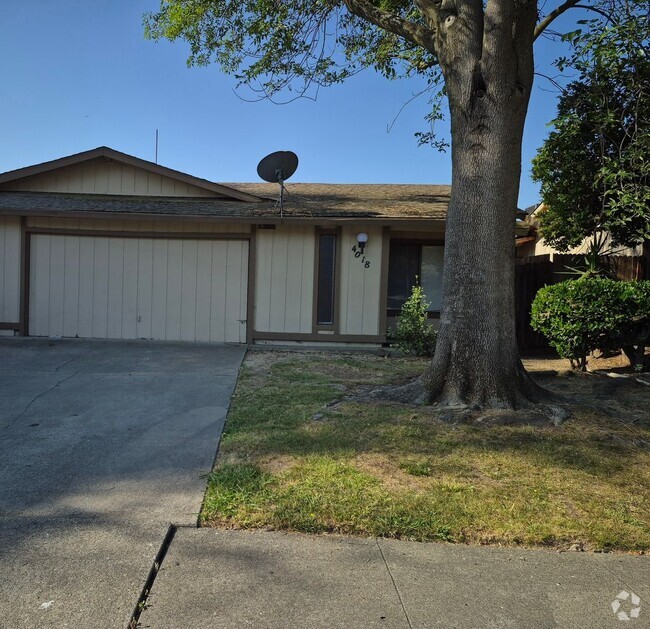 Building Photo - 4688001/70 Unit 4688001001 Rental