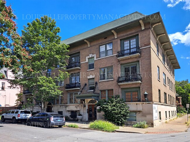 Photo - 1481 St James Ct Townhome