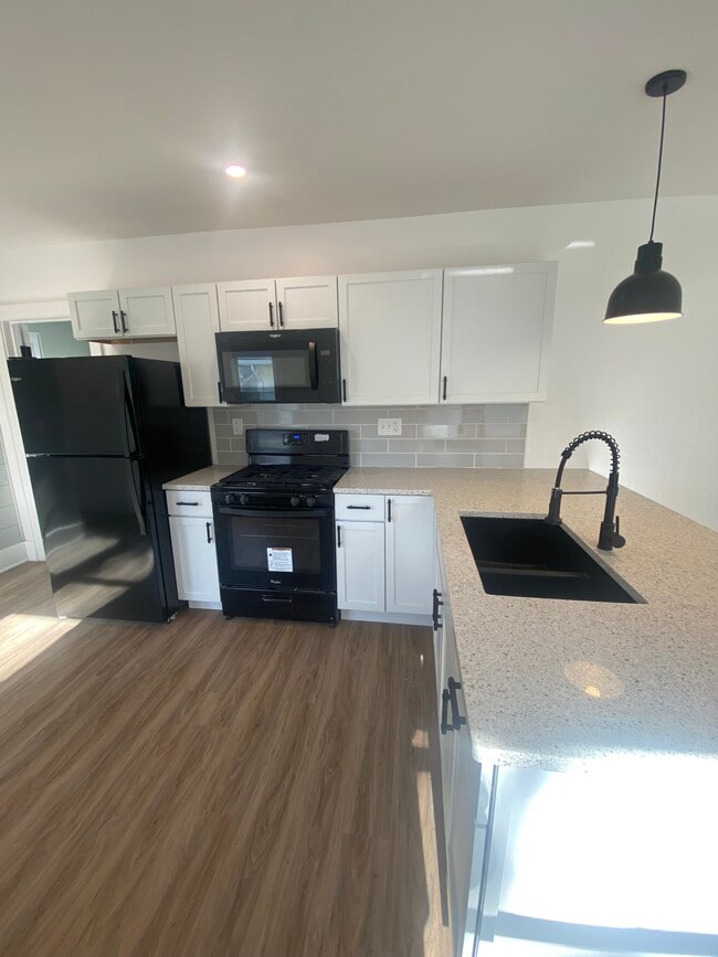 Photo - 1131 E Garfield St