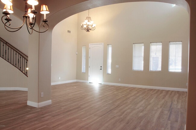 Photo - 2413 E Park View Ln