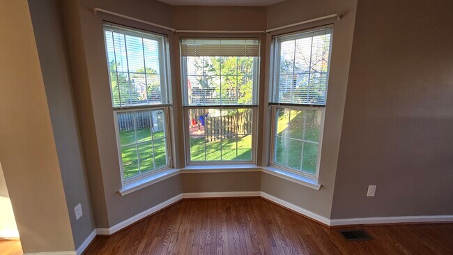 Living Room - 9443 Birchwood Ln