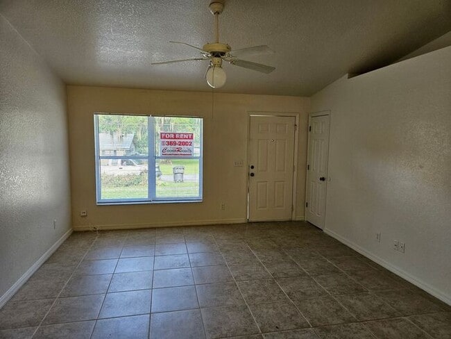 Photo - 531 NE 28th Ave
