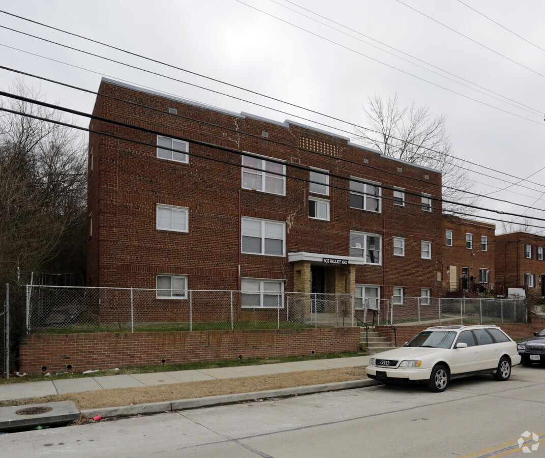 Photo - 503 Valley Ave SE