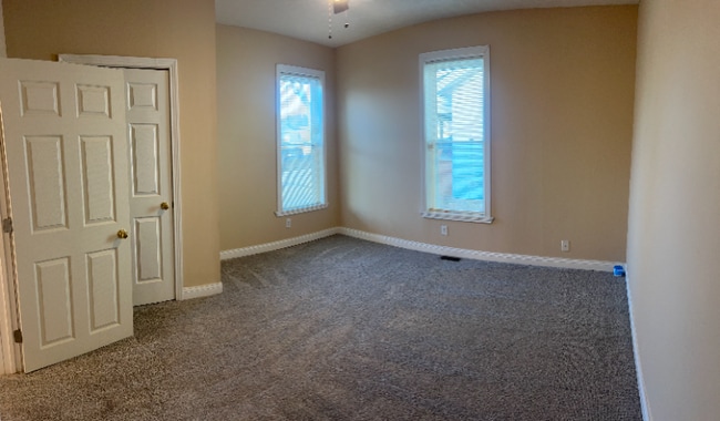 Photo - 1637 Hoefgen St