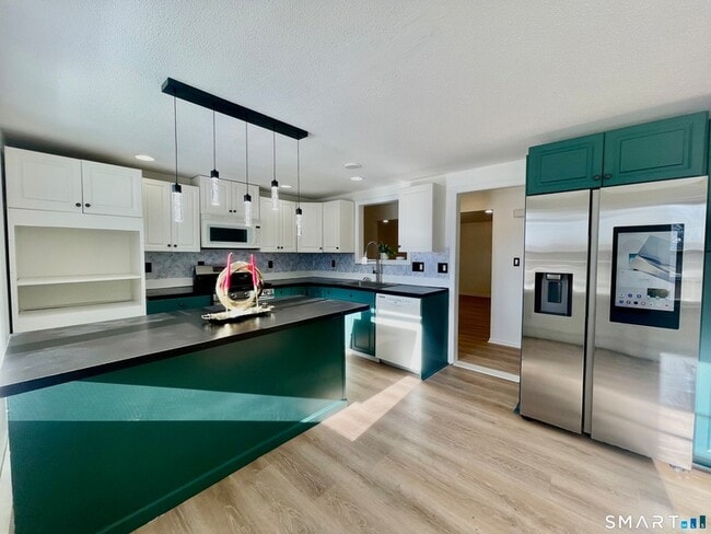 Photo - 112 Woodbine St