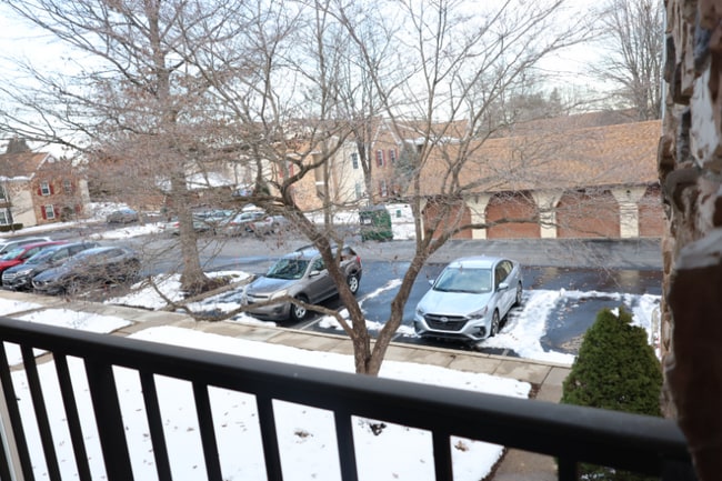 Photo - 154 Valley Greene Cir