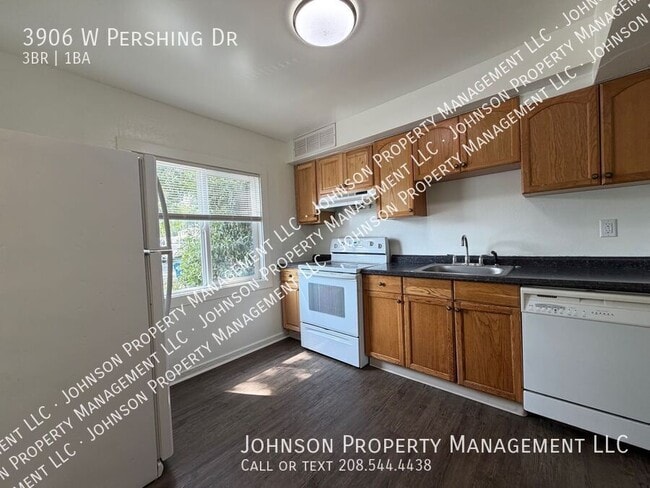 Photo - 3906 Pershing Dr