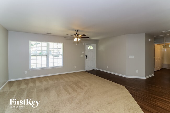 Photo - 8409 Military Wy