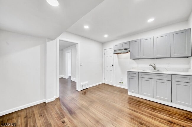 Building Photo - 1451 Franklin St