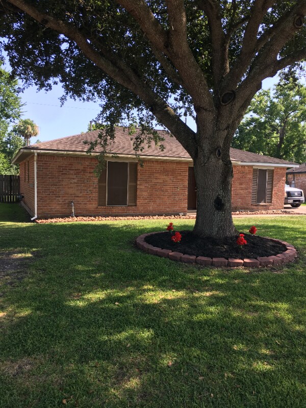 Photo - 1316 Hospital Dr