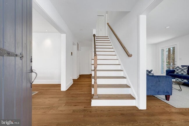 Building Photo - 9982 Blackberry Ln