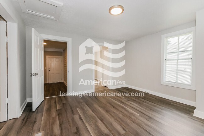 Photo - 105 13th Ave N