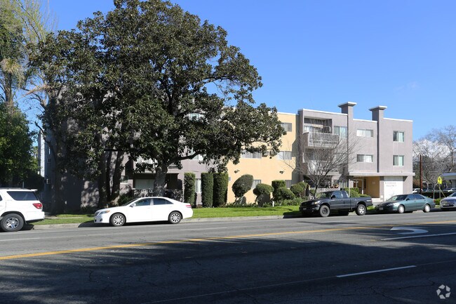 Photo - Riverside Regency