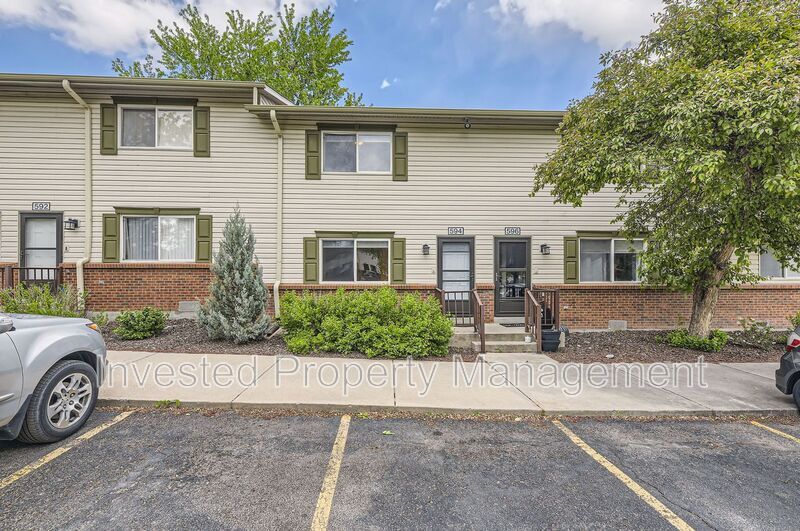 Photo - 594 S Eaton St
